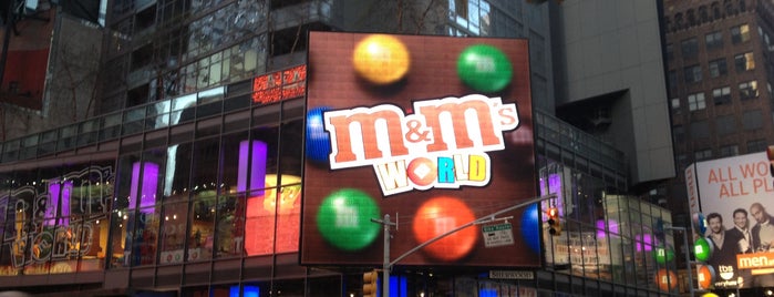 M&M's World is one of Orte, die Ailie gefallen.