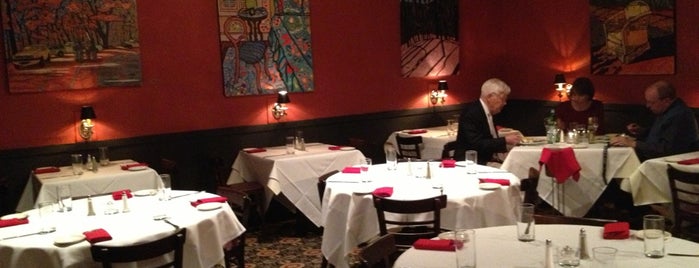 Renato's Restaurant is one of สถานที่ที่บันทึกไว้ของ Anthony.