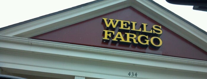 Wells Fargo Bank is one of Ebonee'nin Beğendiği Mekanlar.