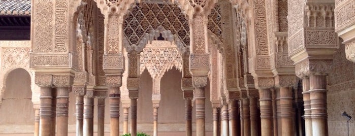 La Alhambra y el Generalife is one of Recorrer Granada desde Hospes Palacio de los Patos.