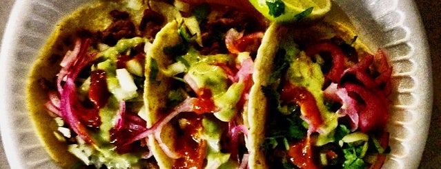 El Tauro Tacos Truck is one of reLA.