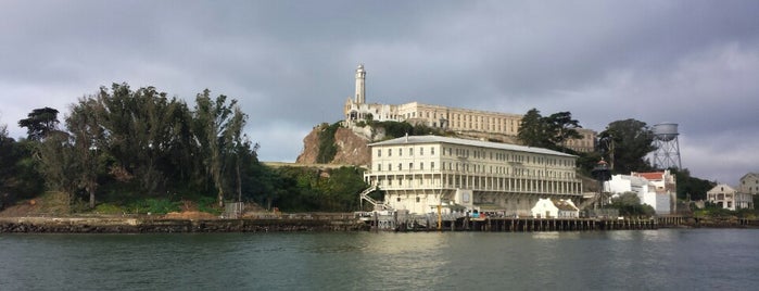 Ilha de Alcatraz is one of San Francisco.