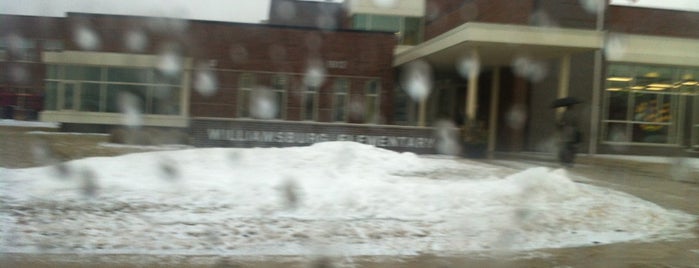 Williamsburg Elementary School is one of Lugares favoritos de Ross.