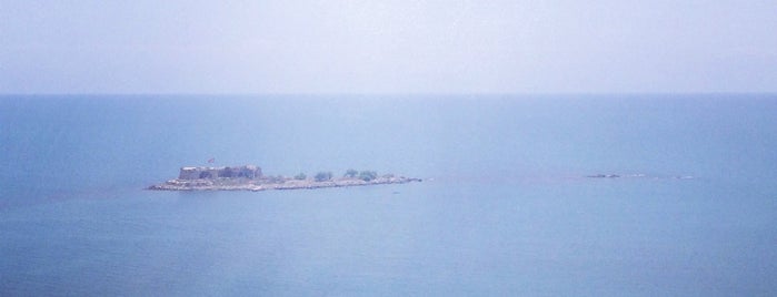 Martı Sitesi is one of Lugares favoritos de Emrah.