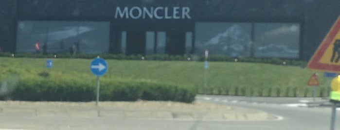 Moncler is one of Tempat yang Disukai Tony.