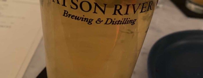 Batson River Brewing & Distilling is one of Orte, die Caroline gefallen.