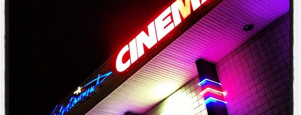 Apple Cinemas is one of Ishkaさんのお気に入りスポット.