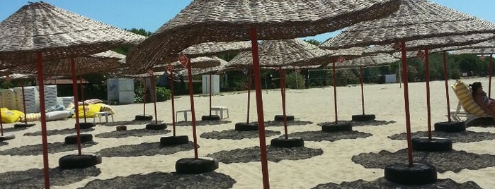Arslan Beach & Cafe is one of Orte, die Erdi gefallen.