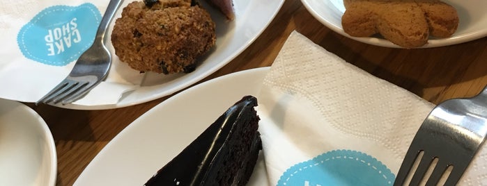 Cake Shop Healthy is one of Locais curtidos por Gergely.