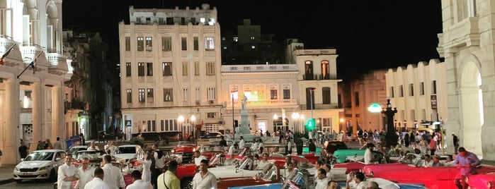 Old Car / Taxi City Tour is one of Cuba.