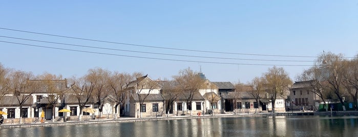 Quancheng Square is one of places to go.
