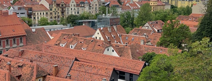 Graz Museum is one of Грац.