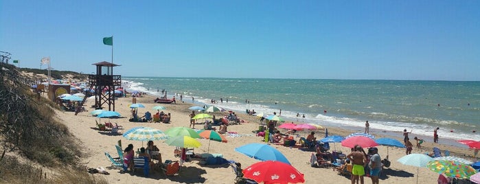 Playa de Costa Ballena is one of Rolando'nun Beğendiği Mekanlar.