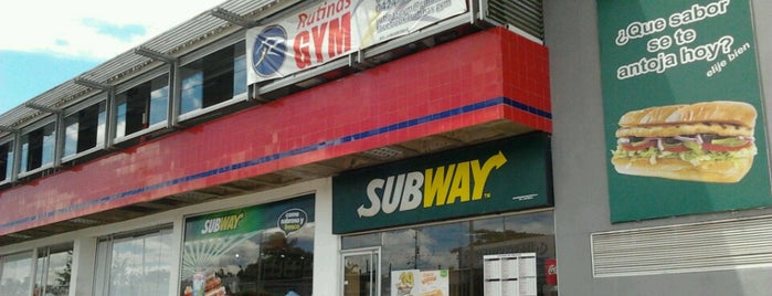 Subway is one of Mis lugares.