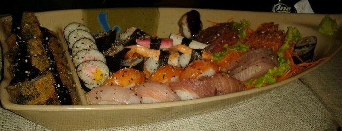 Ina Sushi Bar is one of Japoneses.