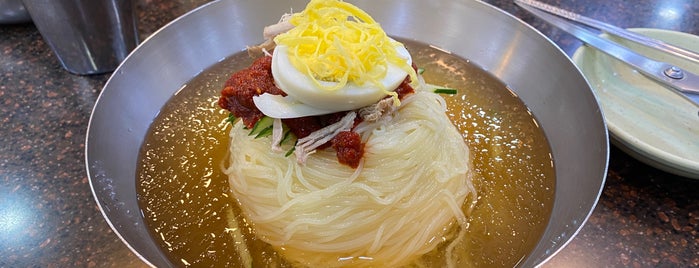 할매가야밀면 is one of 2014 부산여행 맛집.