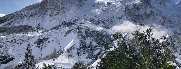 La Grave is one of Les plus beaux villages de France.