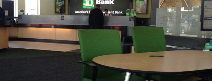 TD Bank is one of Eddie'nin Beğendiği Mekanlar.