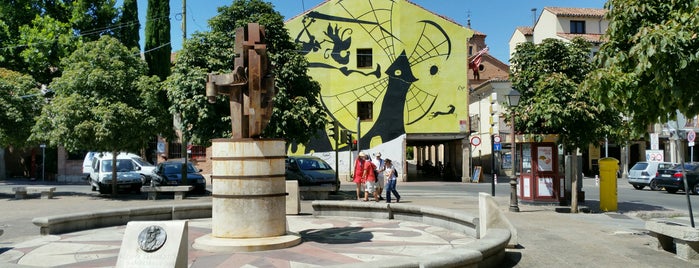 Plaza De Los Santos Niños is one of Sergio 님이 좋아한 장소.