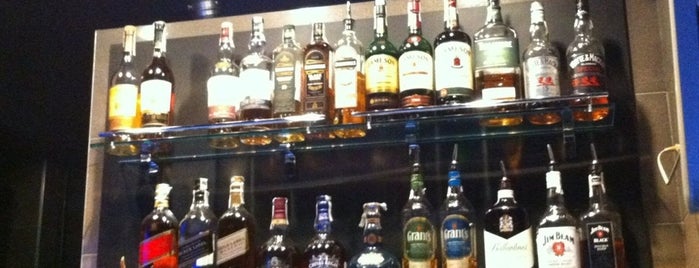 Wine & whiskey bar Mixx is one of Mustafa 님이 좋아한 장소.