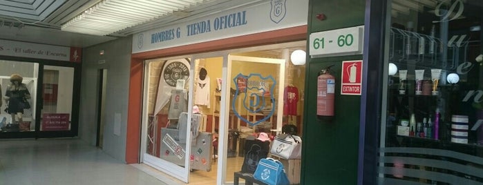 Tienda Oficial @HombresG is one of Franciscoさんのお気に入りスポット.