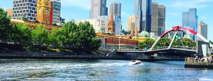 Soho Melbourne is one of Melbourne dinner by Yarra river.