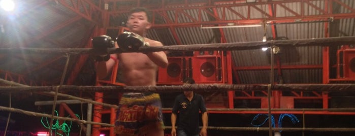 Lamai Saturday Thai Boxing is one of สถานที่ที่บันทึกไว้ของ David.
