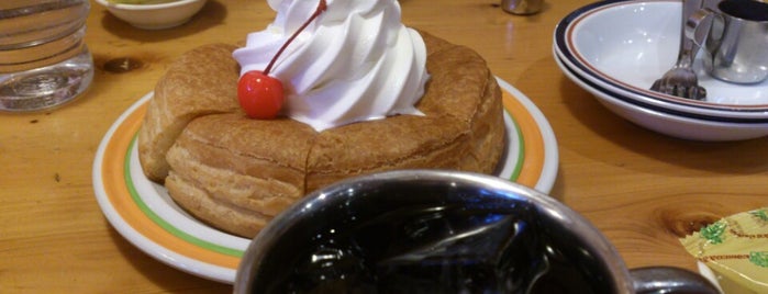 Komeda's Coffee is one of สถานที่ที่ Hideyuki ถูกใจ.