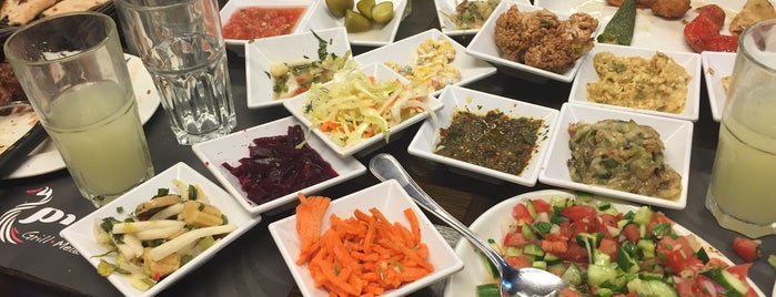 Avazim Restaurant is one of Lugares favoritos de Yuliya.