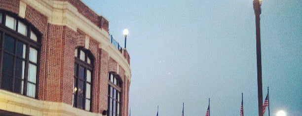 Navy Pier Festival Hall B is one of Lugares favoritos de Marty.