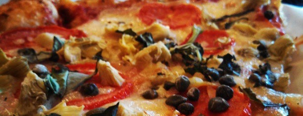 zpizza is one of Tempat yang Disimpan Melissa 💋.