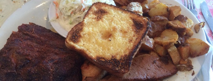 Kettelhut's BBQ is one of Food Worth Stopping For.