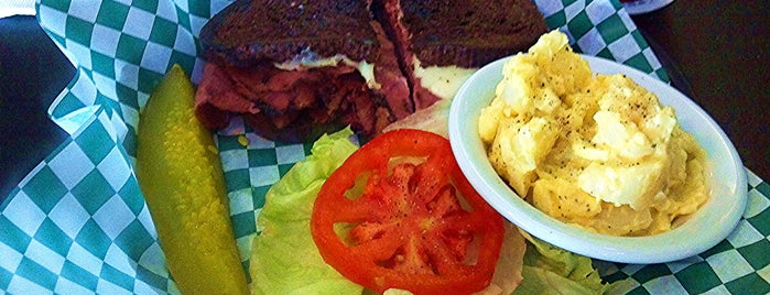Pappy's Grill & Pub is one of Food Worth Stopping For.