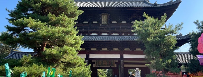 萬福寺 三門 is one of 京都市の重要文化財（建造物）.