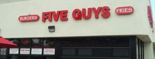 Five Guys is one of สถานที่ที่ Ryan ถูกใจ.