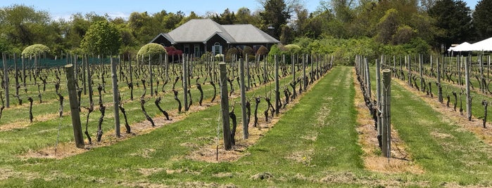 Duck Walk Vineyards is one of Wineries Around The World 🍷🌎.
