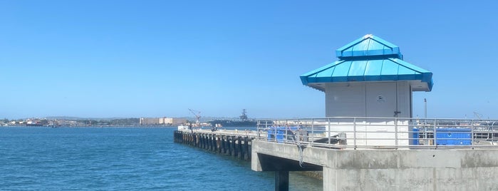 Tuna Harbor Dockside Fish Market is one of Orte, die Chris gefallen.