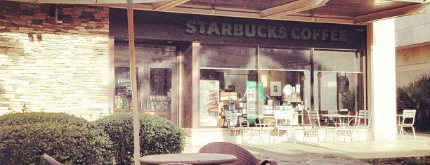 Starbucks is one of Locais curtidos por Kyle.