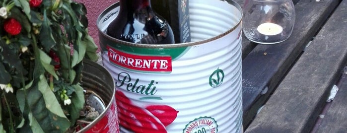 Little Italy is one of Kufliék.