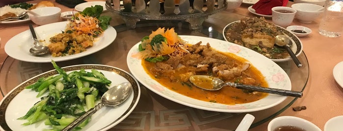Meisan Szechuan Restaurant 眉山菜馆 is one of 말레이 조호르바르.
