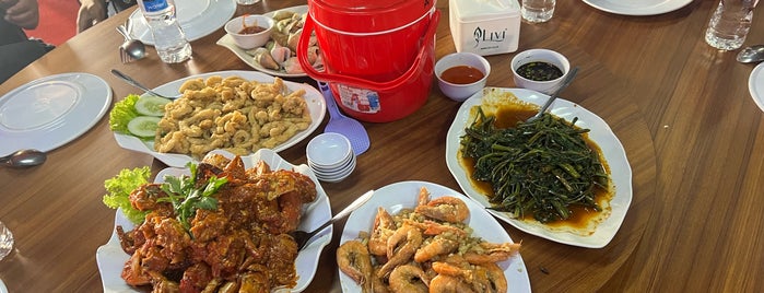 Golden Prawn 933 is one of Best Of Food Shop.