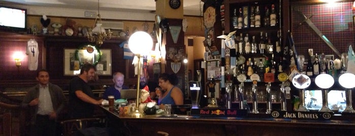 Excalibur pub is one of Se magna e se beve.