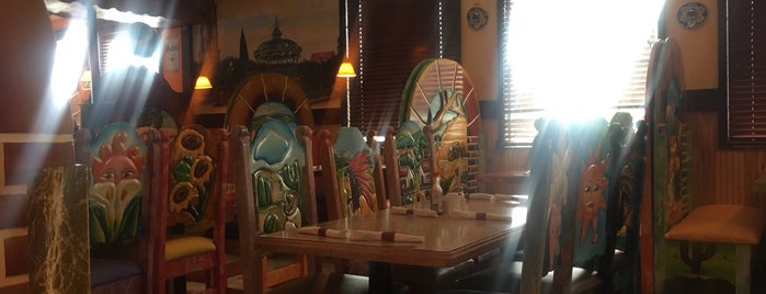 El Rey Azteca is one of Places I want to try.