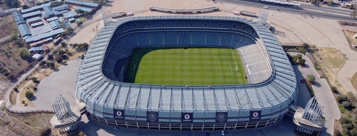 Orlando Stadium is one of Estadios.