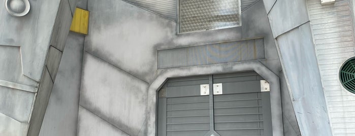 Transformers Supply Vault is one of UNIVERSAL STUDIO SINGAPORE.