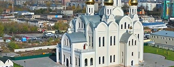 Троице-Владимирский собор is one of Lugares favoritos de Тетя.