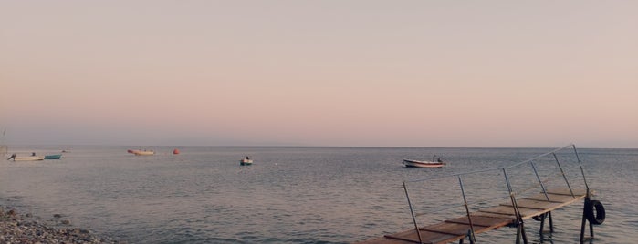 Melinta's beach is one of Yunanistan.