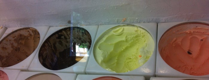 Helados Sultana is one of Armandoさんのお気に入りスポット.