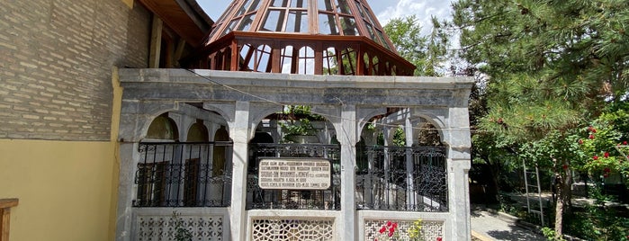 Şeyh Sadreddin Konevi Camii ve Türbesi is one of Konya.