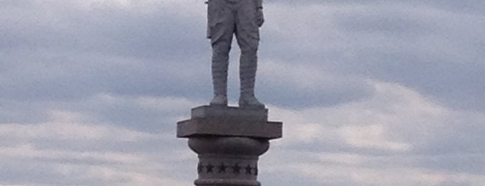 Doughboy Monument is one of Towns to visit.